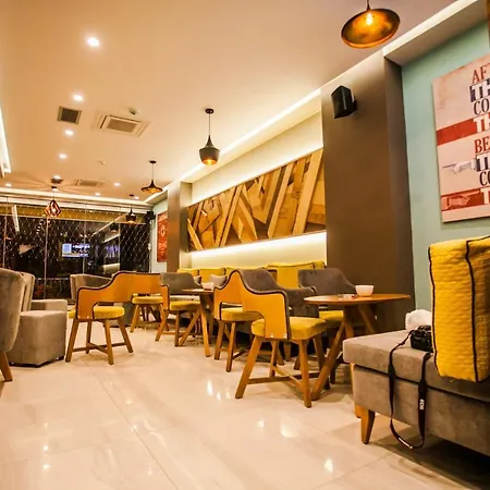 Hotel Center 4*