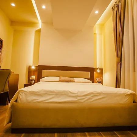 Hotel Center